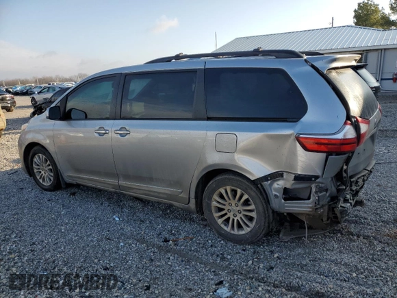 2017 Toyota Sienna XLE Auto Access Seat with VIN 5TDYZ3DC9HS820214, listed as a Copart auction lot 43328565 with 166,796 mi miles and Salvage title. Bid and sale history available at DreamBid. Image 2.