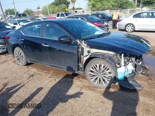 2024 Nissan Altima SV with VIN 1N4BL4DV8RN326454, listed as a IAAI auction lot 42228839 with 23,227 mi miles and . Bid and sale history available at DreamBid. Image 1.