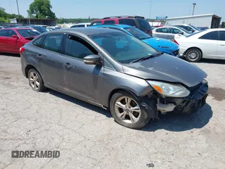 2013 Ford Focus SE z VIN 1FADP3F20DL266913, wystawiony jako IAAI lot #42457006 z przebiegiem Nie podano mil oraz . Historia ofert i sprzedaży dostępna na DreamBid. Obrazek 1.