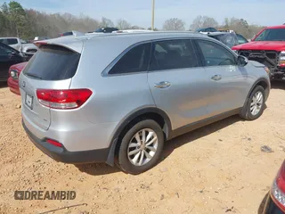 2018 Kia Sorento LX z VIN 5XYPG4A33JG417196, wystawiony jako IAAI lot #41816375 z przebiegiem 115 852 mil mil oraz . Historia ofert i sprzedaży dostępna na DreamBid. Obrazek 4.