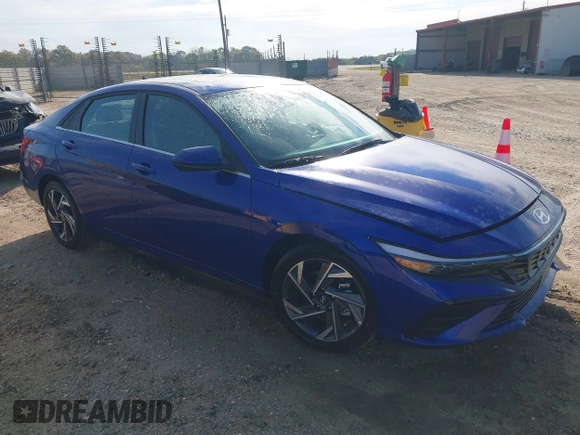2025 Hyundai Elantra SEL Convenience with VIN KMHLS4DG1SU923939, listed as a IAAI auction lot 41893798 with 3,653 mi miles. Bid and sale history available at carsss.com. Image 1.