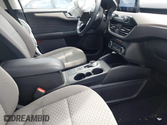 2021 Ford Escape SE with VIN 1FMCU9G60MUB30337, listed as a IAAI auction lot 42279880 with 40,822 mi miles and . Bid and sale history available at DreamBid. Image 5.