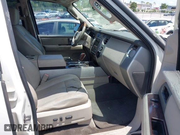 2007 Ford Expedition Limited with VIN 1FMFU19527LA24100, listed as a IAAI auction lot 42360613 with 218,331 mi miles and . Bid and sale history available at DreamBid. Image 5.