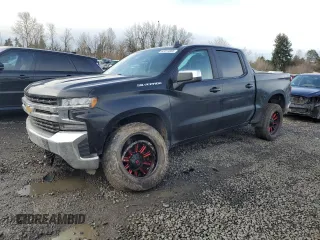2019 Chevrolet Silverado 1500 LT with VIN 1GCPYDEK6KZ355620, listed as a Copart auction lot 45914865 with 32,832 mi miles and Salvage Title. Bid and sale history available at carsss.com. Image 1.