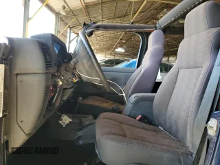 2005 Jeep Wrangler Unlimited с VIN 1J4FA44S65P376026, выставлен на аукционе Copart как лот 57692645 с пробегом Не указан миль и Чистый • Clean title. История ставок и продаж доступна на DreamBid. Изображение 7.