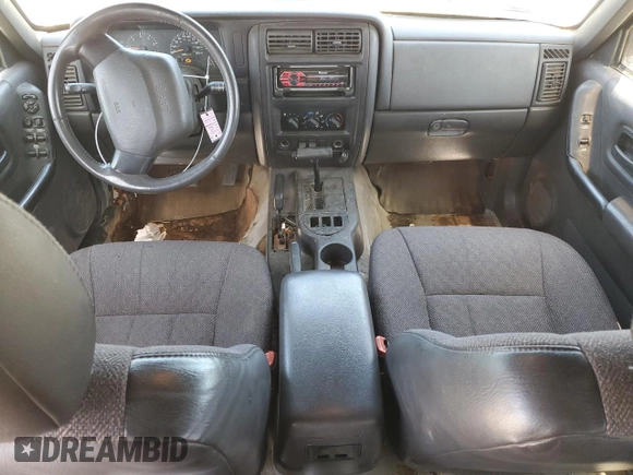 2000 Jeep Cherokee Classic with VIN 1J4FF58S0YL148245, listed as a Copart auction lot 53955735 with 185,307 mi miles and Clean Title. Bid and sale history available at carsss.com. Image 8.