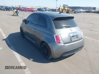 2013 FIAT 500e with VIN 3C3CFFGE7DT744790, listed as a IAAI auction lot 40464197 with 1 mi miles. Bid and sale history available at carsss.com. Image 3.