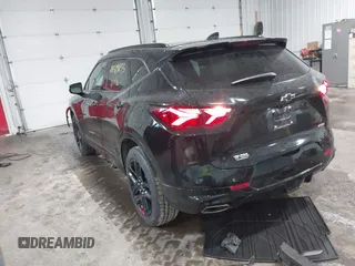 2020 Chevrolet Blazer RS z VIN 3GNKBKRS5LS702645, wystawiony jako IAAI lot #42589833 z przebiegiem 58 994 mil mil oraz . Historia ofert i sprzedaży dostępna na DreamBid. Obrazek 3.