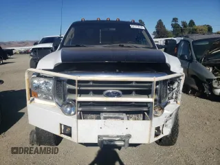 1999 Ford Super Duty F-250 XL with VIN 1FTNW21FXXEC06071, listed as a Copart auction lot 67777614 with 204,661 mi miles and Salvage Title. Bid and sale history available at carsss.com. Image 5.