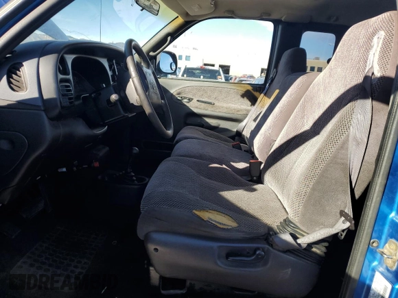 1999 Dodge 2500 с VIN 1B7KF23Z0XJ641988, выставлен на аукционе Copart как лот 84740714 с пробегом 147 277 миль миль и Чистый • Clean title. История ставок и продаж доступна на DreamBid. Изображение 7.