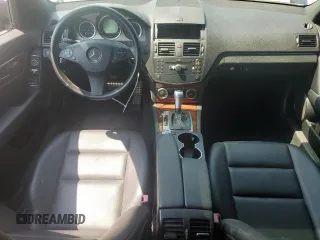 2011 Mercedes-Benz C 300 Sport z VIN WDDGF8BB2BR167037, wystawiony jako Copart lot #59541975 z przebiegiem 184 858 mil mil oraz Szkoda całkowita • Salvage title. Historia ofert i sprzedaży dostępna na DreamBid. Obrazek 8.