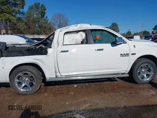 2017 Ram 1500 Laramie z VIN 1C6RR6NT4HS623048, wystawiony jako IAAI lot #41227009 z przebiegiem 124 457 mil mil oraz . Historia ofert i sprzedaży dostępna na DreamBid. Obrazek 13.