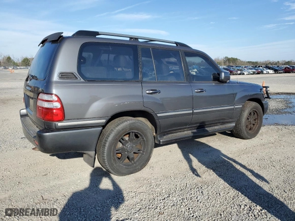 2003 Toyota Land Cruiser with VIN JTEHT05J832042982, listed as a Copart auction lot 43735205 with 177,938 mi miles and Clean Title. Bid and sale history available at carsss.com. Image 3.