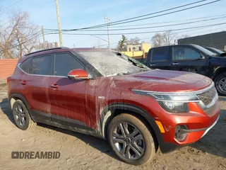 2021 Kia Seltos S z VIN KNDEUCAA8M7158375, wystawiony jako IAAI lot #41783007 z przebiegiem Nie podano mil oraz . Historia ofert i sprzedaży dostępna na DreamBid. Obrazek 1.