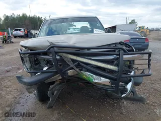 2000 Chevrolet Silverado 1500 LT with VIN 1GCEK19T8YE189692, listed as a IAAI auction lot 41523976 with 165,695 mi miles. Bid and sale history available at carsss.com. Image 13.