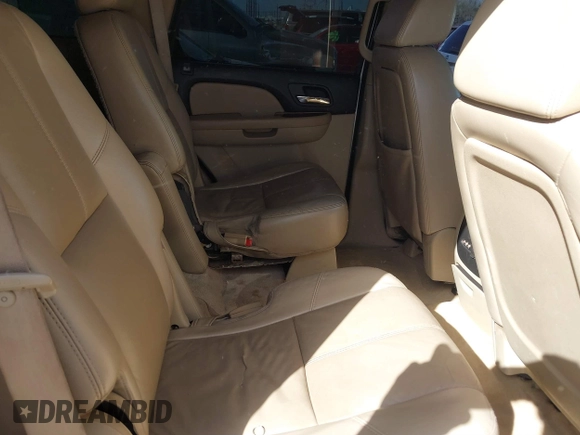 2008 Chevrolet Tahoe LTZ z VIN 1GNFK13028R196298, wystawiony jako IAAI lot #41634511 z przebiegiem 213 253 mil mil oraz . Historia ofert i sprzedaży dostępna na DreamBid. Obrazek 8.