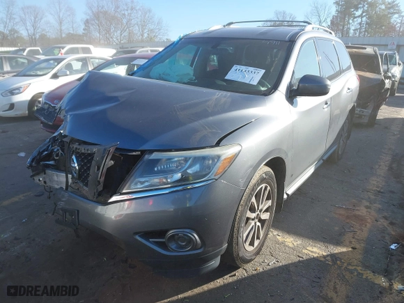 2015 Nissan Pathfinder S with VIN 5N1AR2MM3FC674911, listed as a IAAI auction lot 41143337 with 131,931 mi miles. Bid and sale history available at carsss.com. Image 17.