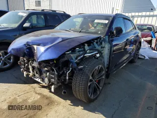 2021 Audi RS Q8 z VIN WU1ARBF14MD031081, wystawiony jako Copart lot #45895403 z przebiegiem 6906 mil mil oraz Szkody całkowita. Historia ofert i sprzedaży dostępna na DreamBid. Obrazek 1.