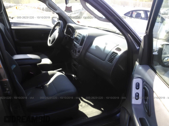 2004 Ford Escape XLT с VIN 1FMYU03154DA10464, выставлен на аукционе IAAI как лот 26231220 с пробегом 102 279 миль миль и . История ставок и продаж доступна на DreamBid. Изображение 5.