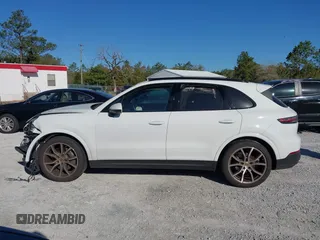 2020 Porsche Cayenne S z VIN WP1AB2AY9LDA28759, wystawiony jako IAAI lot #41832815 z przebiegiem Nie podano mil oraz . Historia ofert i sprzedaży dostępna na DreamBid. Obrazek 14.