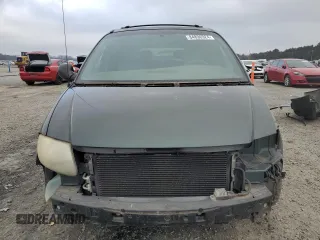 2001 Dodge Caravan ES with VIN 2B8GP54L01R117432, listed as a Copart auction lot 84896924 with 207,991 mi miles and Salvage Title. Bid and sale history available at carsss.com. Image 5.