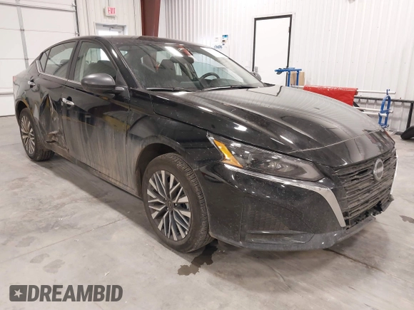 2025 Nissan Altima SV with VIN 1N4BL4DW7SN323575, listed as a IAAI auction lot 41603252 with 5,779 mi miles and . Bid and sale history available at DreamBid. Image 1.