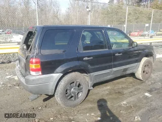 2004 Ford Escape XLT with VIN 1FMYU03174KB88016, listed as a Copart auction lot 42358115 with 178,773 mi miles and Salvage Title. Bid and sale history available at carsss.com. Image 3.