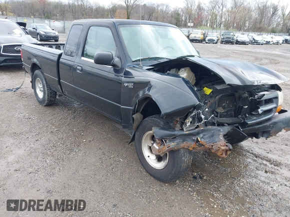 2000 Ford Ranger XL with VIN 1FTYR14V8YTA85135, listed as a IAAI auction lot 41957906 with 244,156 mi miles. Bid and sale history available at carsss.com. Image 1.