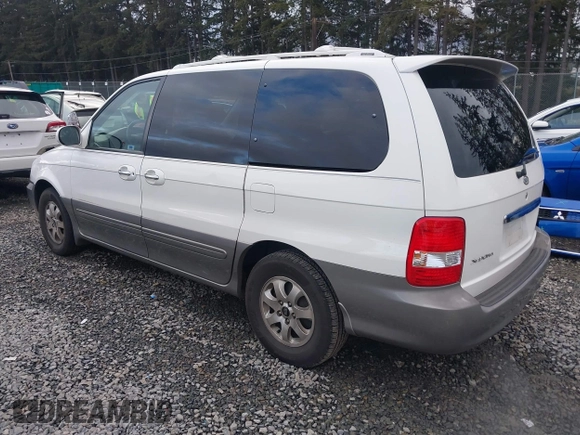 2005 Kia Sedona LX with VIN KNDUP132X56742698, listed as a IAAI auction lot 41637967 with 118,346 mi miles. Bid and sale history available at carsss.com. Image 3.