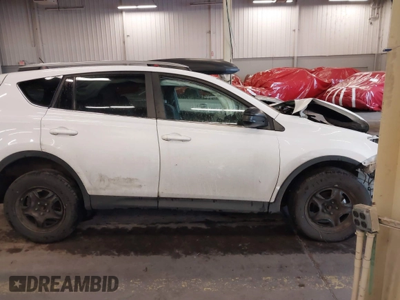 2015 Toyota RAV4 LE with VIN 2T3BFREV0FW305714, listed as a IAAI auction lot 41049706 with 1 mi miles. Bid and sale history available at carsss.com. Image 13.