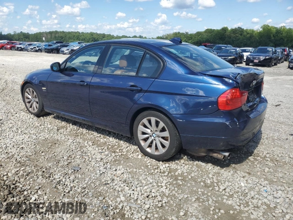 2011 BMW 3 Series 328i xDrive z VIN WBAPK5C57BA654405, wystawiony jako Copart lot #63236275 z przebiegiem 200 654 mil mil oraz Szkoda całkowita • Salvage title. Historia ofert i sprzedaży dostępna na DreamBid. Obrazek 2.