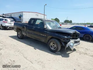 2000 Dodge Ram 1500 with VIN 3B7HC13Z0YG110645, listed as a IAAI auction lot 42038503 with 1 mi miles. Bid and sale history available at carsss.com. Image 1.