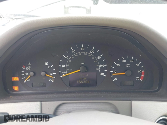 2002 Mercedes-Benz E-Class with VIN WDBJF65J52B496832, listed as a IAAI auction lot 42202331 with 156,304 mi miles. Bid and sale history available at carsss.com. Image 7.