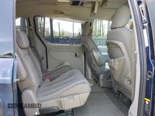 2005 Chrysler Town & Country Touring with VIN 2C8GP54L95R181669, listed as a IAAI auction lot 42065243 with 183,285 mi miles. Bid and sale history available at carsss.com. Image 8.