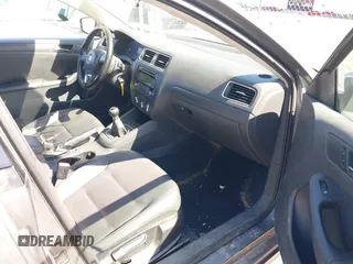 2011 Volkswagen Jetta SE with VIN 3VWBZ7AJ1BM027204, listed as a IAAI auction lot 41816349 with 152,028 mi miles and . Bid and sale history available at DreamBid. Image 5.