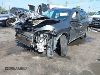 2016 Jeep Cherokee Latitude with VIN 1C4PJMCS9GW103845, listed as a IAAI auction lot 41933274 with 177,472 mi miles and . Bid and sale history available at carsss.com. Image 18.