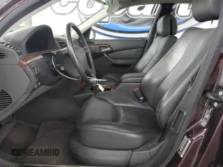 2003 Mercedes-Benz S 500 z VIN WDBNG75JX3A355427, wystawiony jako Copart lot #59576745 z przebiegiem 134 618 mil mil oraz Czysty tytuł • Clean title. Historia ofert i sprzedaży dostępna na DreamBid. Obrazek 7.