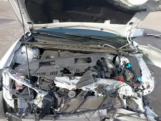 2022 Toyota Camry SE z VIN 4T1T11AK6NU622176, wystawiony jako IAAI lot #41876802 z przebiegiem 56 631 mil mil oraz . Historia ofert i sprzedaży dostępna na DreamBid. Obrazek 10.