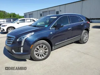 2017 Cadillac XT5 Luxury FWD z VIN 1GYKNBRS7HZ162350, wystawiony jako Copart lot #53049155 z przebiegiem 127 982 mil mil oraz Szkody całkowita. Historia ofert i sprzedaży dostępna na DreamBid. Obrazek 1.