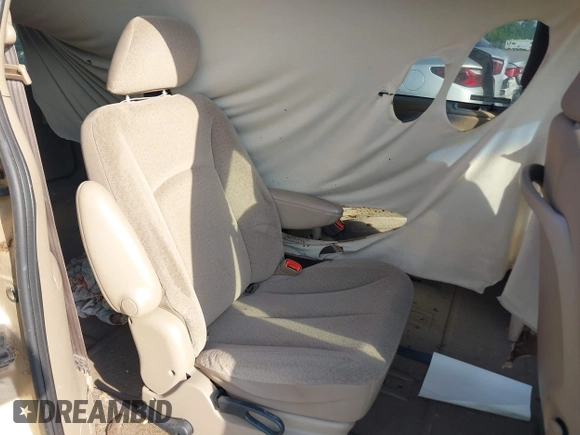 2001 Dodge Caravan Sport with VIN 2B8GP44381R223296, listed as a IAAI auction lot 42139126 with 129,260 mi miles and . Bid and sale history available at carsss.com. Image 8.