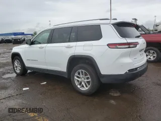 2023 Jeep Grand Cherokee Laredo z VIN 1C4RJKAG9P8799834, wystawiony jako Copart lot #56220165 z przebiegiem 26 236 mil mil oraz Czysty tytuł • Clean title. Historia ofert i sprzedaży dostępna na DreamBid. Obrazek 2.