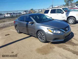 2017 Nissan Altima 2.5 SV with VIN 1N4AL3AP4HC136995, listed as a IAAI auction lot 41580400 with 92,799 mi miles. Bid and sale history available at carsss.com. Image 1.