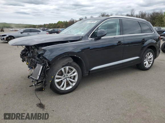 2019 Audi Q7 Premium Plus z VIN WA1LAAF75KD007438, wystawiony jako Copart lot #57358745 z przebiegiem 45 324 mil mil oraz Szkody całkowita. Historia ofert i sprzedaży dostępna na DreamBid. Obrazek 1.