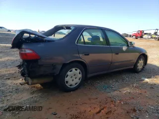 1999 Honda Accord LX z VIN 1HGCG564XXA149022, wystawiony jako Copart lot #52026735 z przebiegiem 280 253 mil mil oraz Szkoda całkowita • Salvage title. Historia ofert i sprzedaży dostępna na DreamBid. Obrazek 3.