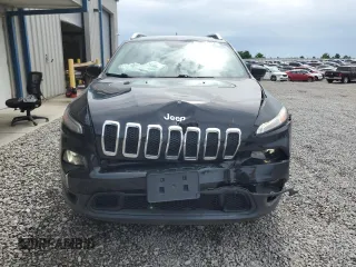2017 Jeep Cherokee Latitude z VIN 1C4PJLCS8HW554373, wystawiony jako Copart lot #56988155 z przebiegiem 102 936 mil mil oraz Szkoda całkowita • Salvage title. Historia ofert i sprzedaży dostępna na DreamBid. Obrazek 5.