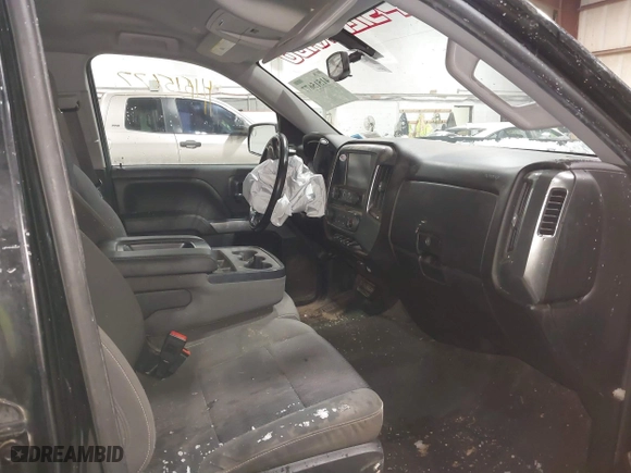 2018 Chevrolet Silverado 1500 LT with VIN 1GCVKREC1JZ311828, listed as a IAAI auction lot 41515677 with 177,667 mi miles. Bid and sale history available at carsss.com. Image 5.
