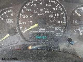 2000 Chevrolet Silverado 1500 with VIN 1GCEC14V8YE329195, listed as a IAAI auction lot 41684278 with 450,167 mi miles. Bid and sale history available at carsss.com. Image 7.