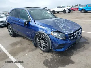 2019 Mercedes-Benz GLC with VIN WDC0G4KBXKV175924, listed as a IAAI auction lot 41906618 with 73,681 mi miles. Bid and sale history available at carsss.com. Image 1.