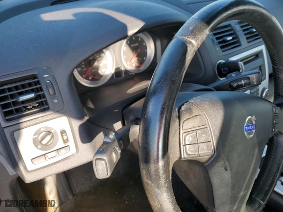 2013 Volvo C70 T5 with VIN YV1672MC8DJ143245, listed as a Copart auction lot 74175544 with 0 mi miles and Salvage Title. Bid and sale history available at carsss.com. Image 9.