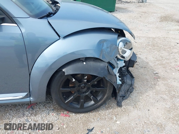 2019 Volkswagen Beetle S with VIN 3VW5DAAT2KM508489, listed as a IAAI auction lot 42539059 with Not provided miles and . Bid and sale history available at DreamBid. Image 19.